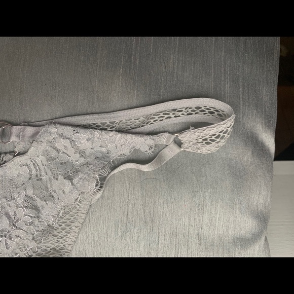 Lace thong - Picture 4 of 7